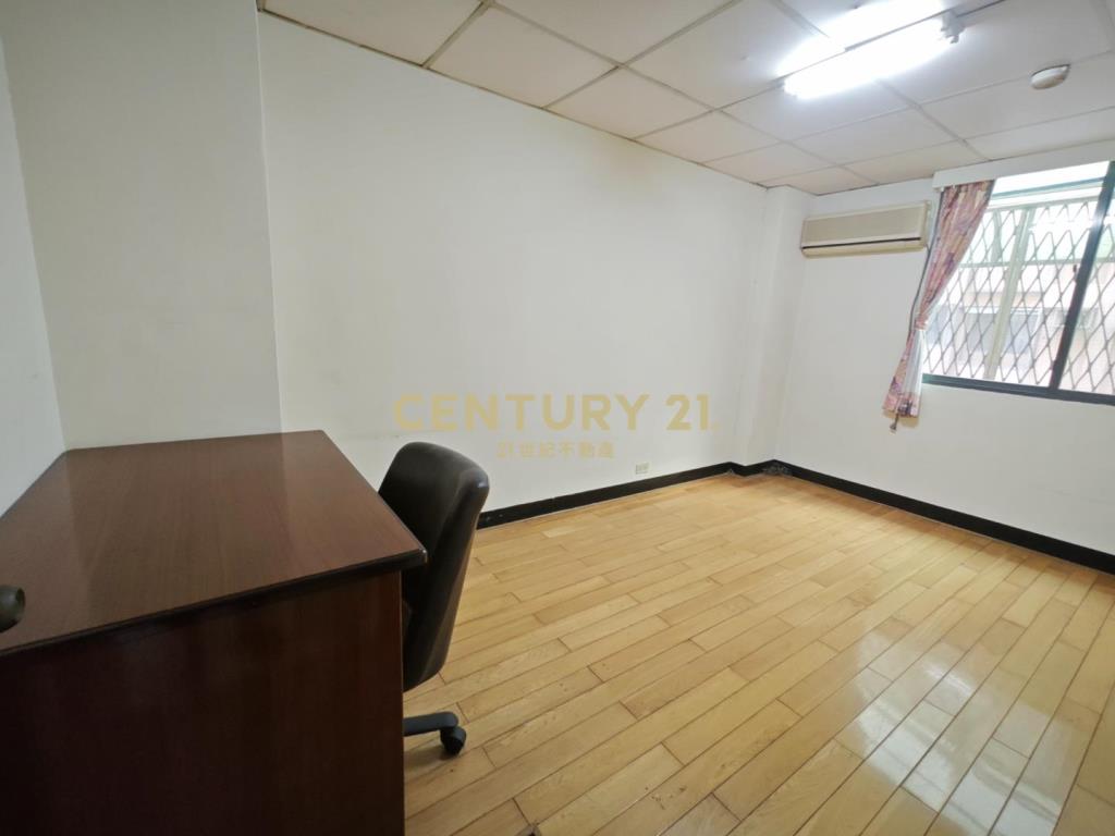 華勛低總2房2衛1+2樓 住店