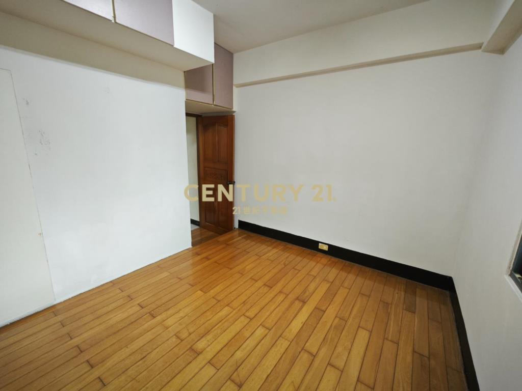 華勛低總2房2衛1+2樓 住店