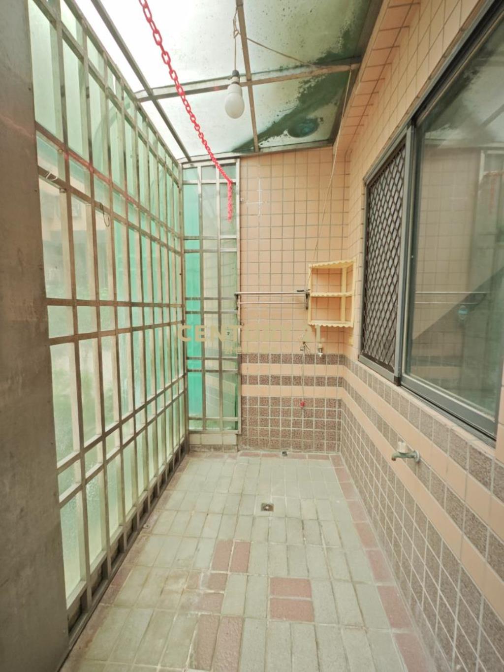 華勛低總2房2衛1+2樓 住店