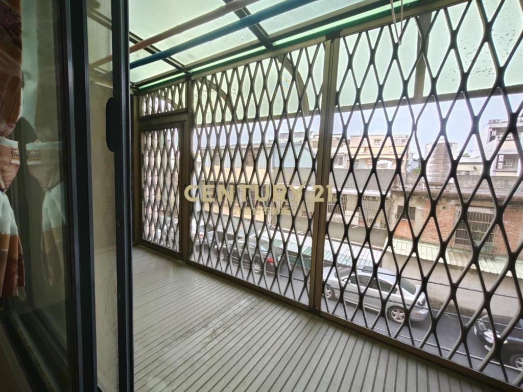 華勛低總2房2衛1+2樓 住店