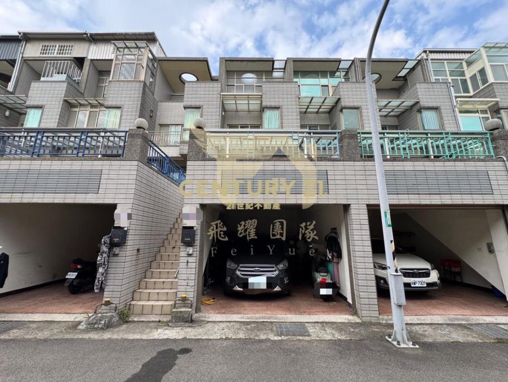 【楊梅蘋果村】大地坪別墅室內停車