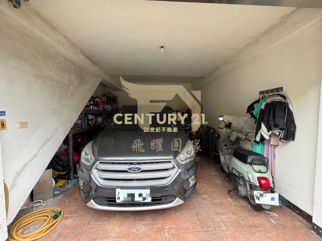 【楊梅蘋果村】大地坪別墅室內停車