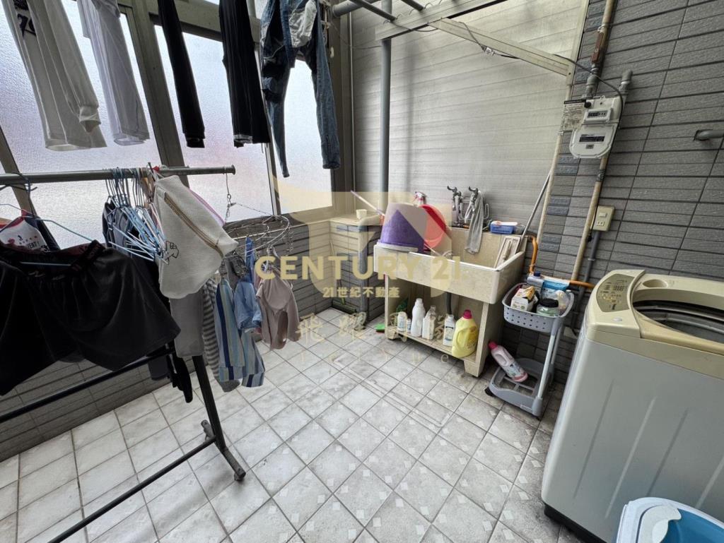 【楊梅蘋果村】大地坪別墅室內停車