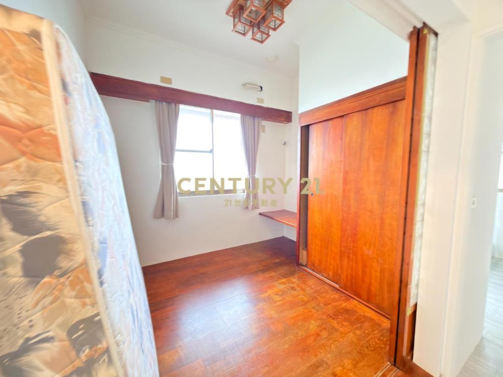 楊梅體育園區景觀三房車