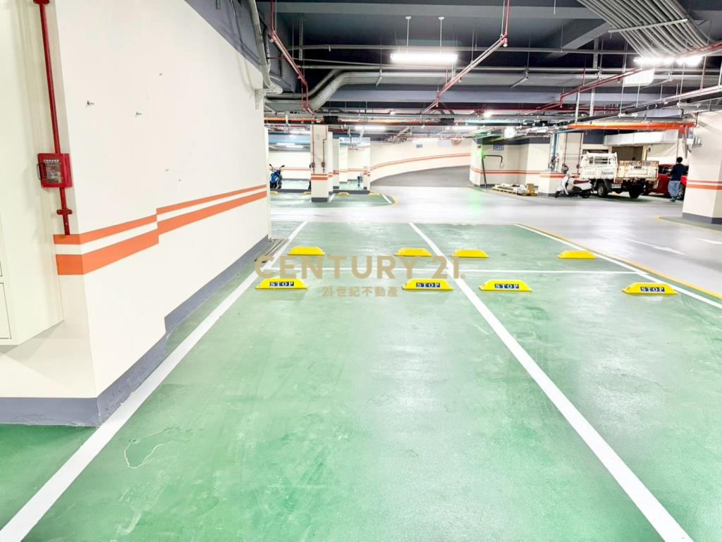 租機捷A20站前商機全新一樓店面