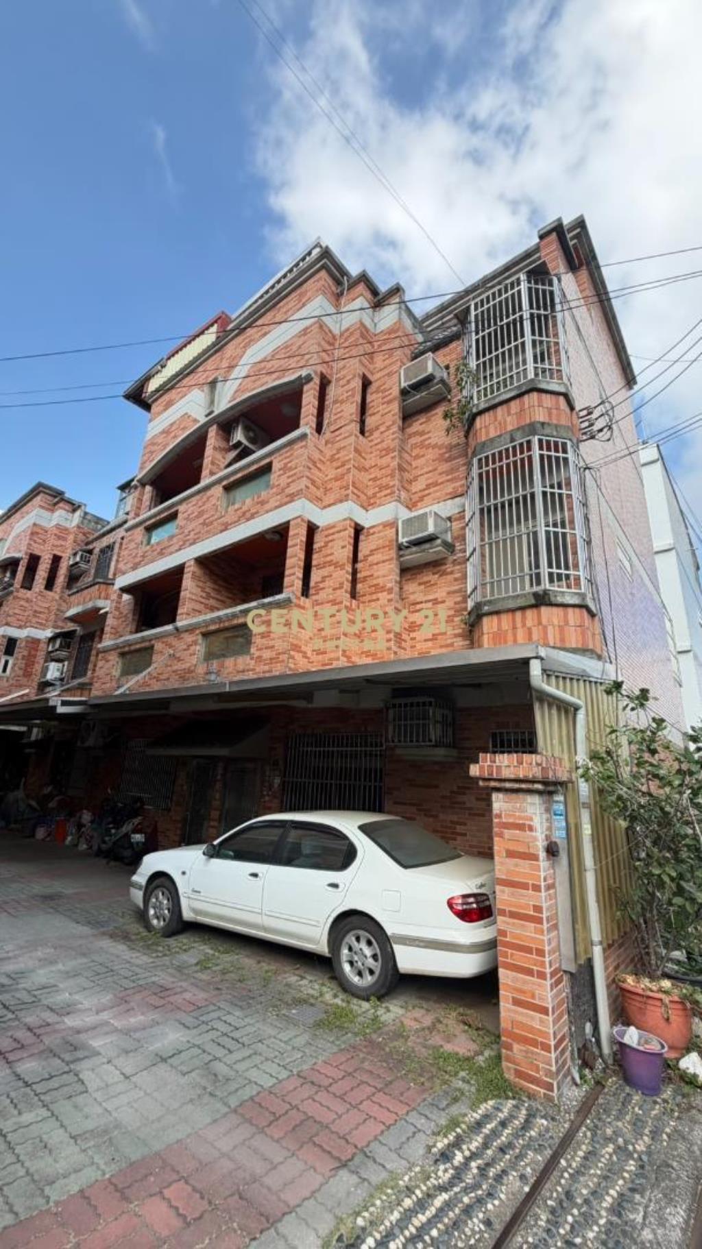 新豐公園靜巷門前停車透天