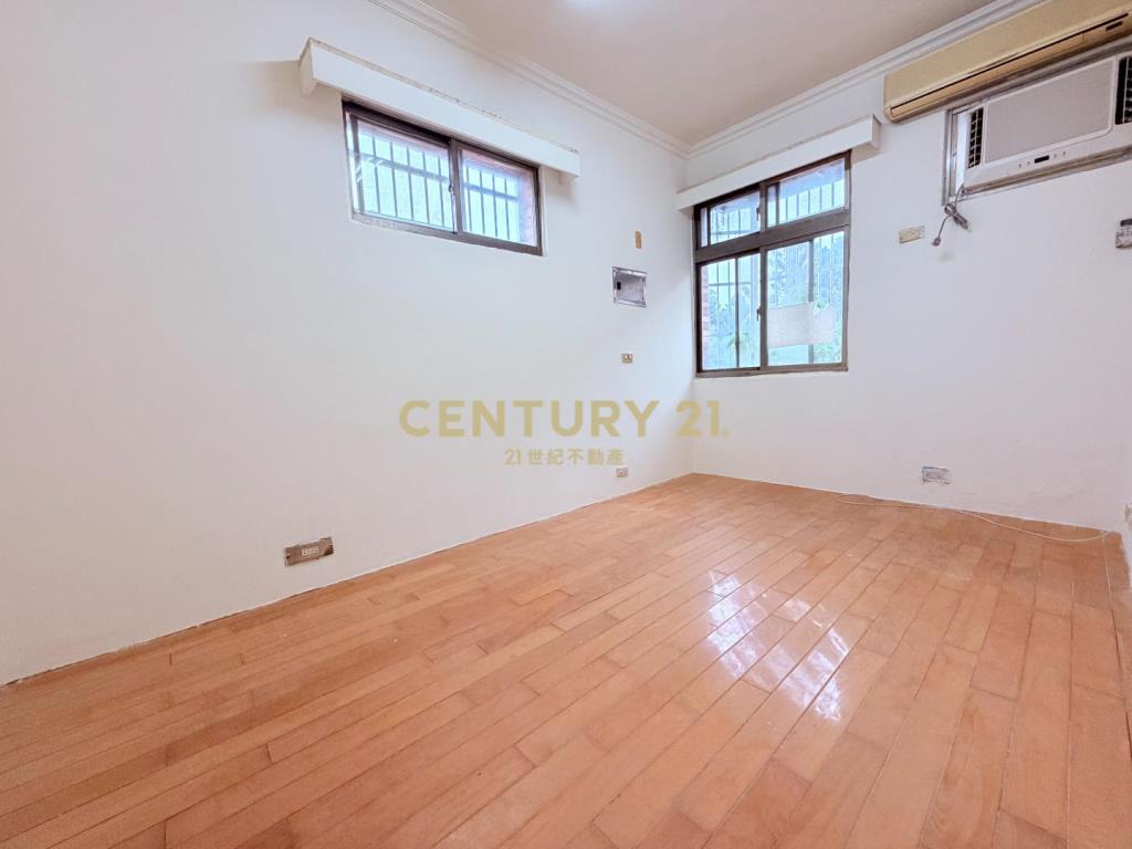 新豐公園靜巷門前停車透天