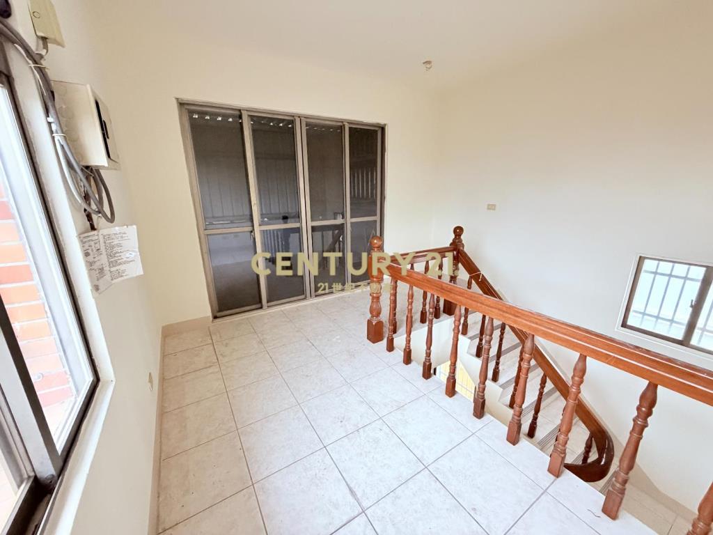 新豐公園靜巷門前停車透天