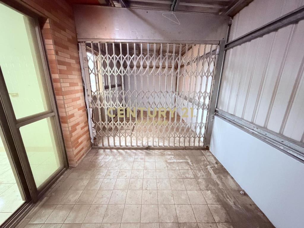 新豐公園靜巷門前停車透天