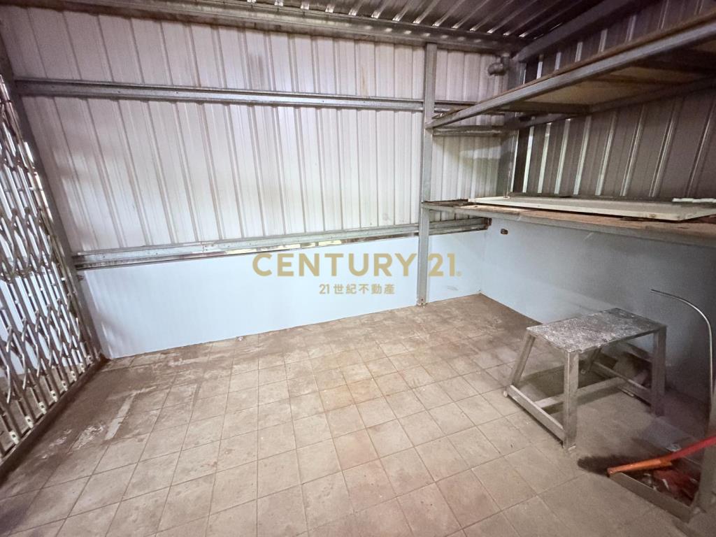 新豐公園靜巷門前停車透天