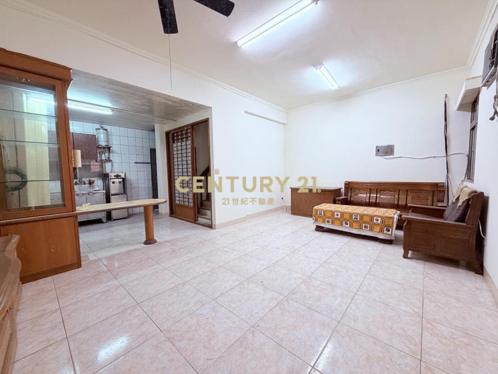 新豐公園靜巷門前停車透天