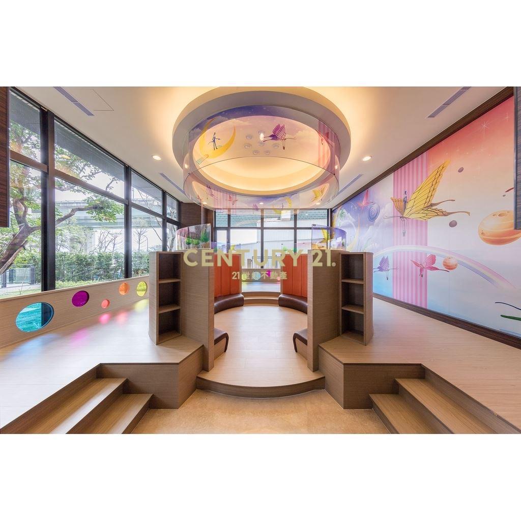 五股洲子洋重劃區三房+車