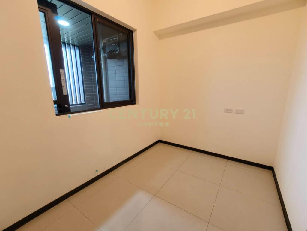 高鐵站前250米-景觀3房車