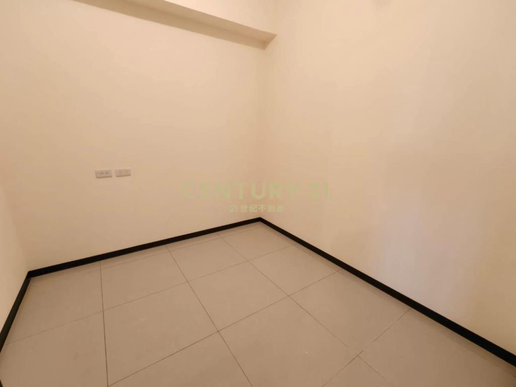 高鐵站前250米-景觀3房車