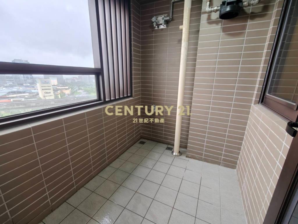 高鐵站前250米-景觀3房車