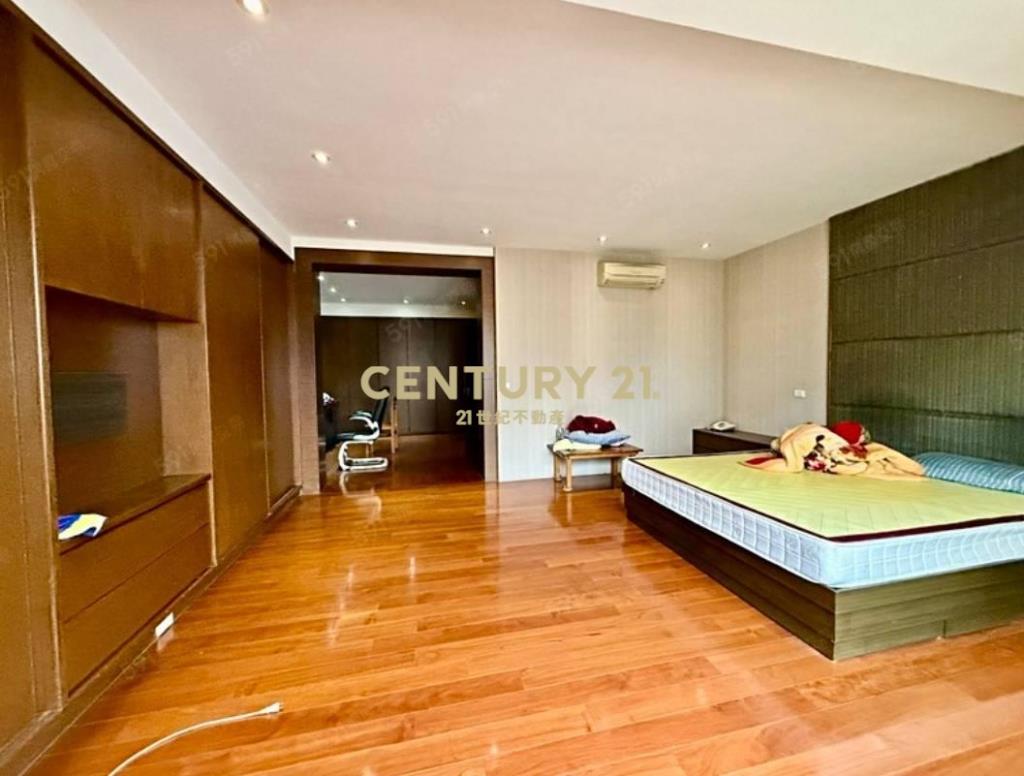 中壢區公所(大面寬大地坪)稀有別墅