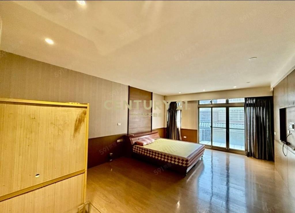 中壢區公所(大面寬大地坪)稀有別墅