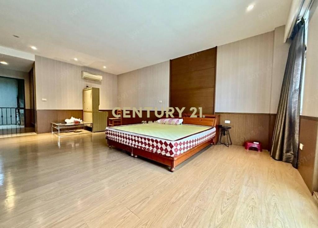 中壢區公所(大面寬大地坪)稀有別墅