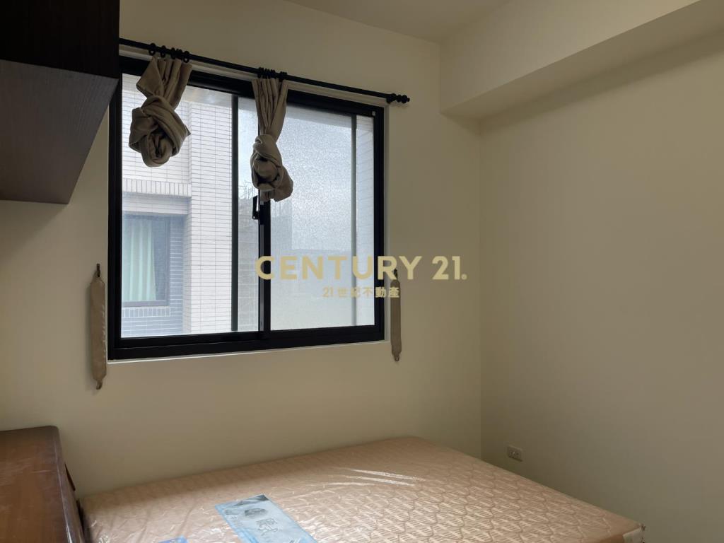 草漯華廈三房車