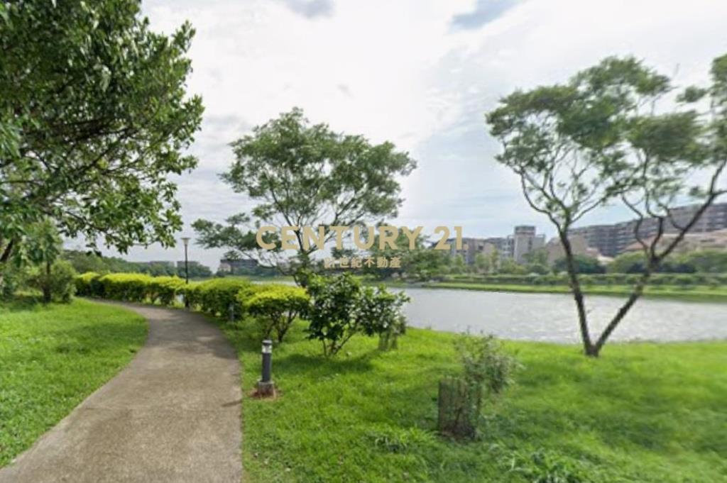 青埔高鐵第一排2房車 ( 威均帝璽 )