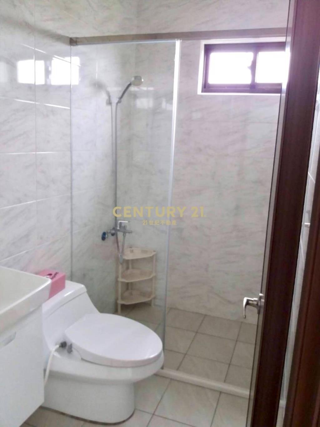 近青埔A18景觀2房2衛浴+平面車位