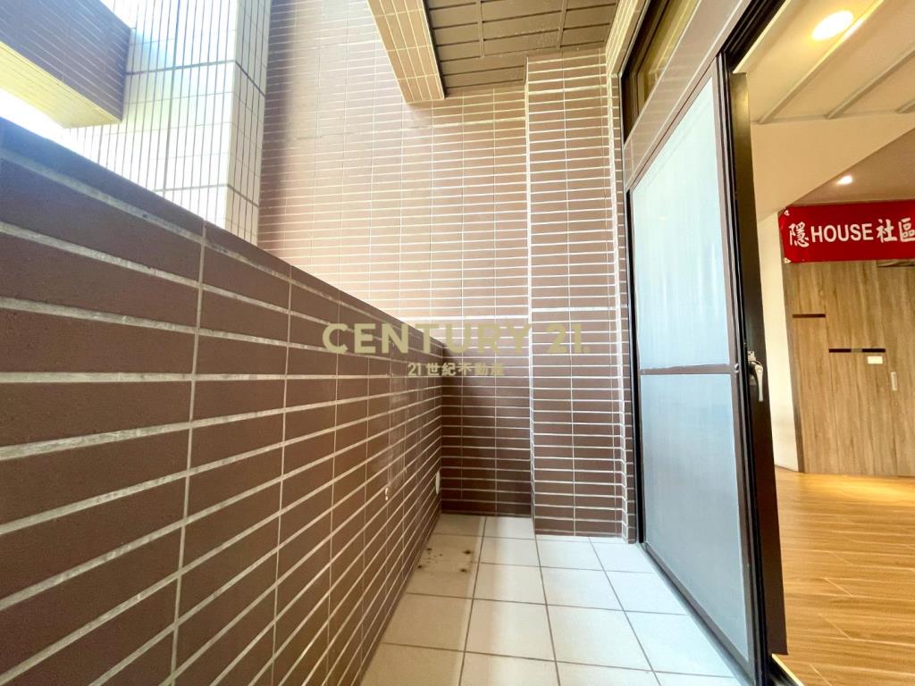 近青埔A18景觀2房2衛浴+平面車位