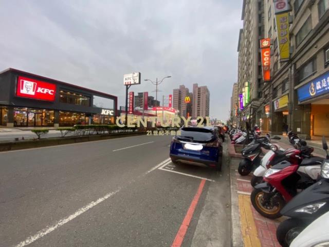 環中商圈稀有10米面寬連鎖收租店面