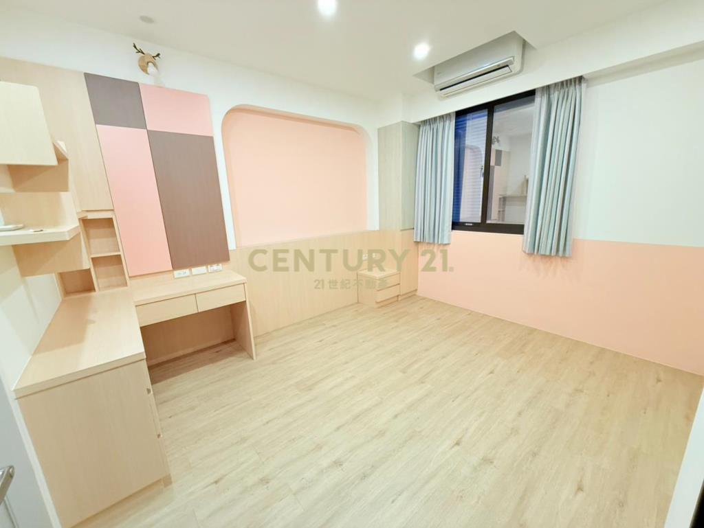 專任-御大院電梯三車位庭院別墅