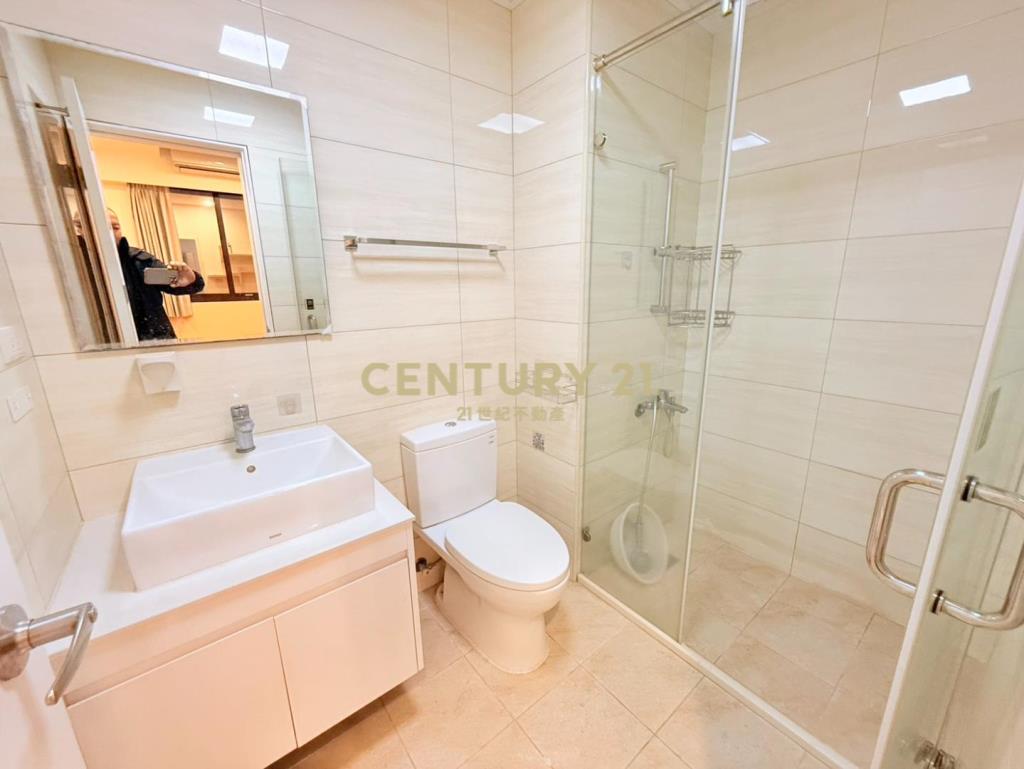 專任-御大院電梯三車位庭院別墅