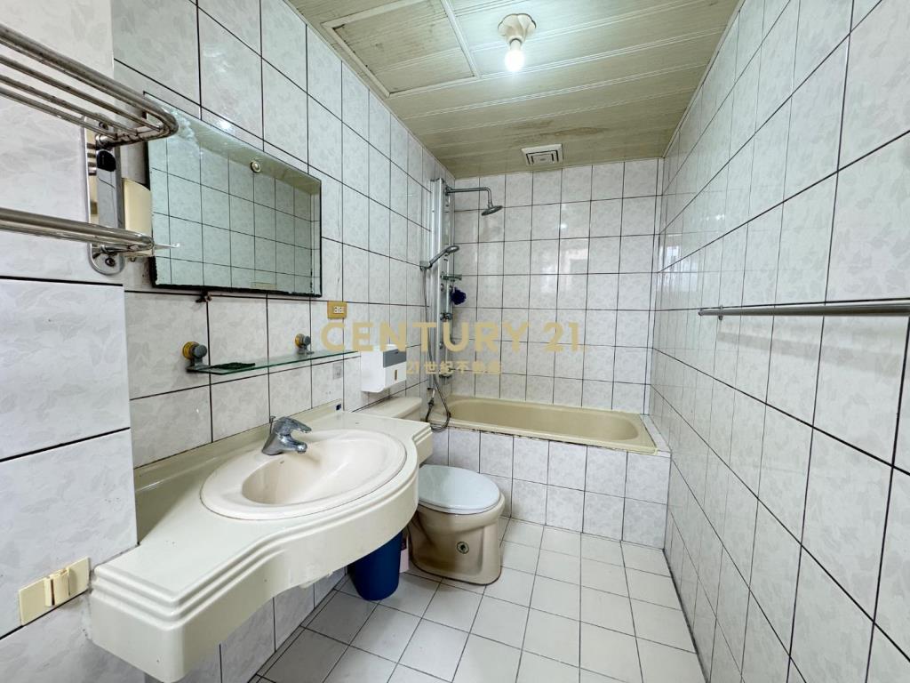 大漢新台北學區宅四車房