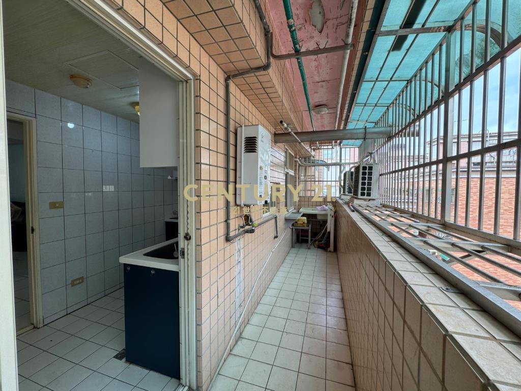 大漢新台北學區宅四車房