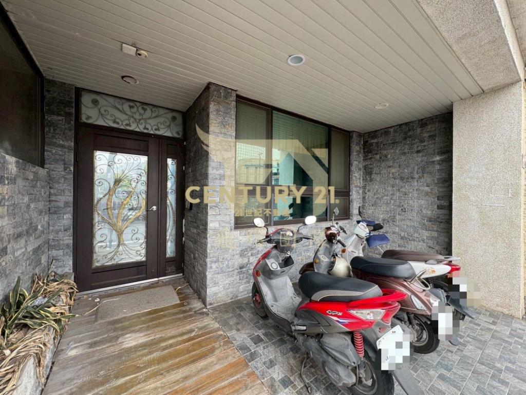 【楊梅埔心】近交流道7套房收租透天