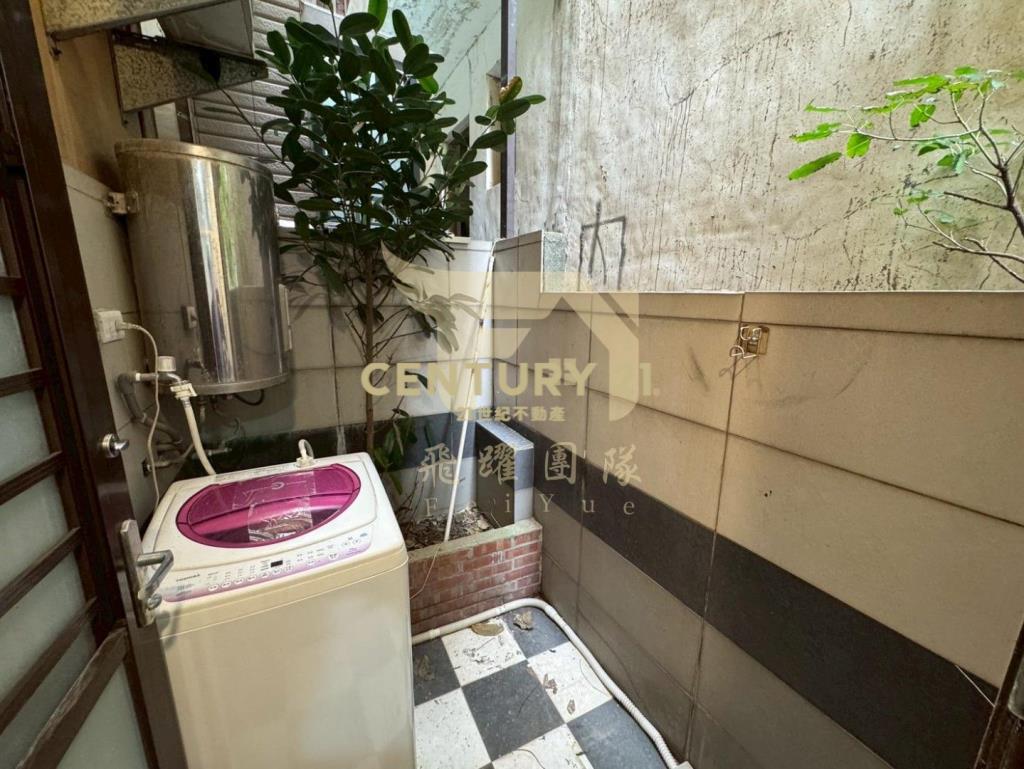 【楊梅埔心】近交流道7套房收租透天