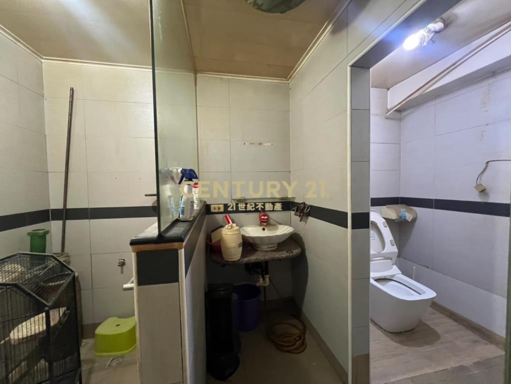 華勛市場雙拼面寬住店