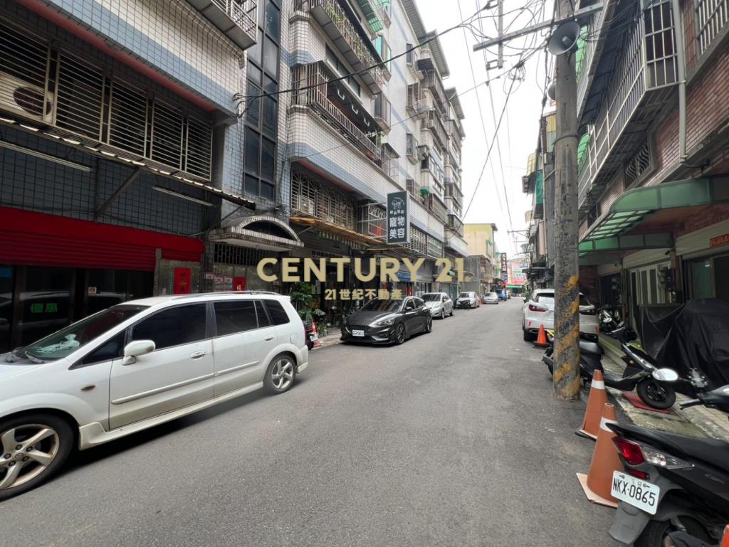 華勛市場雙拼面寬住店