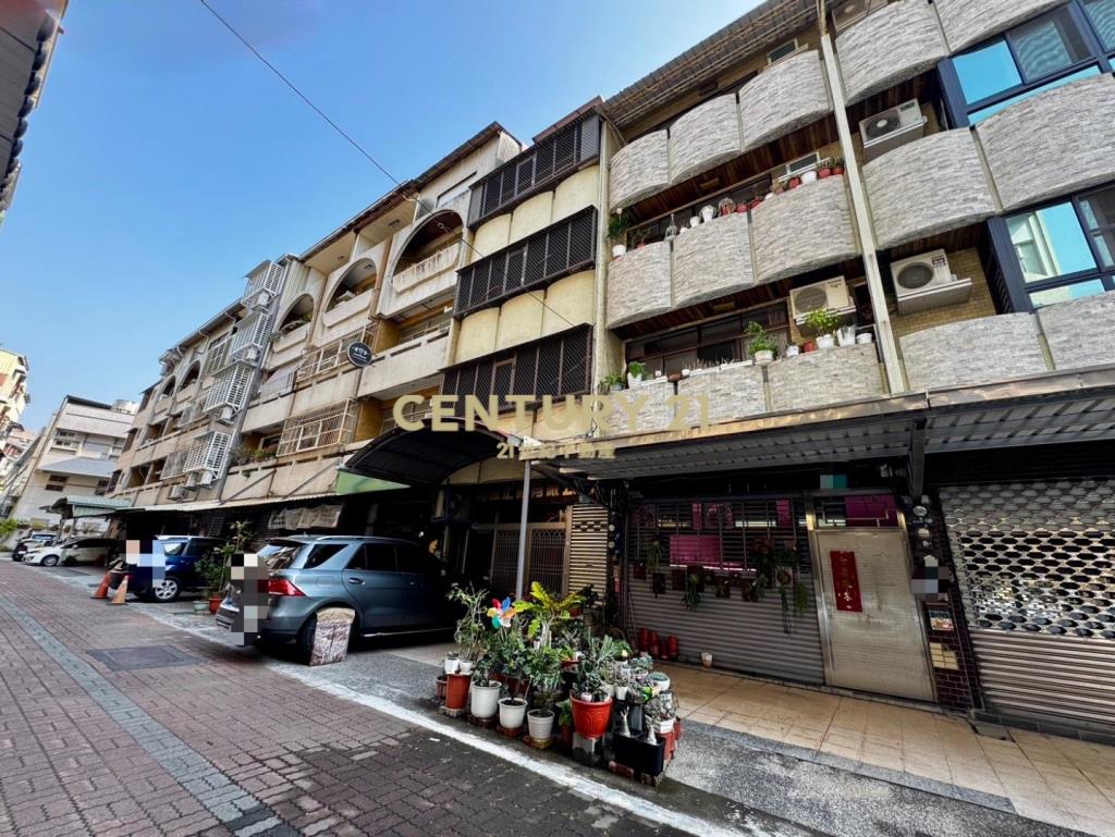 專任【台南｜南區】商圈學區旁～店住美透天