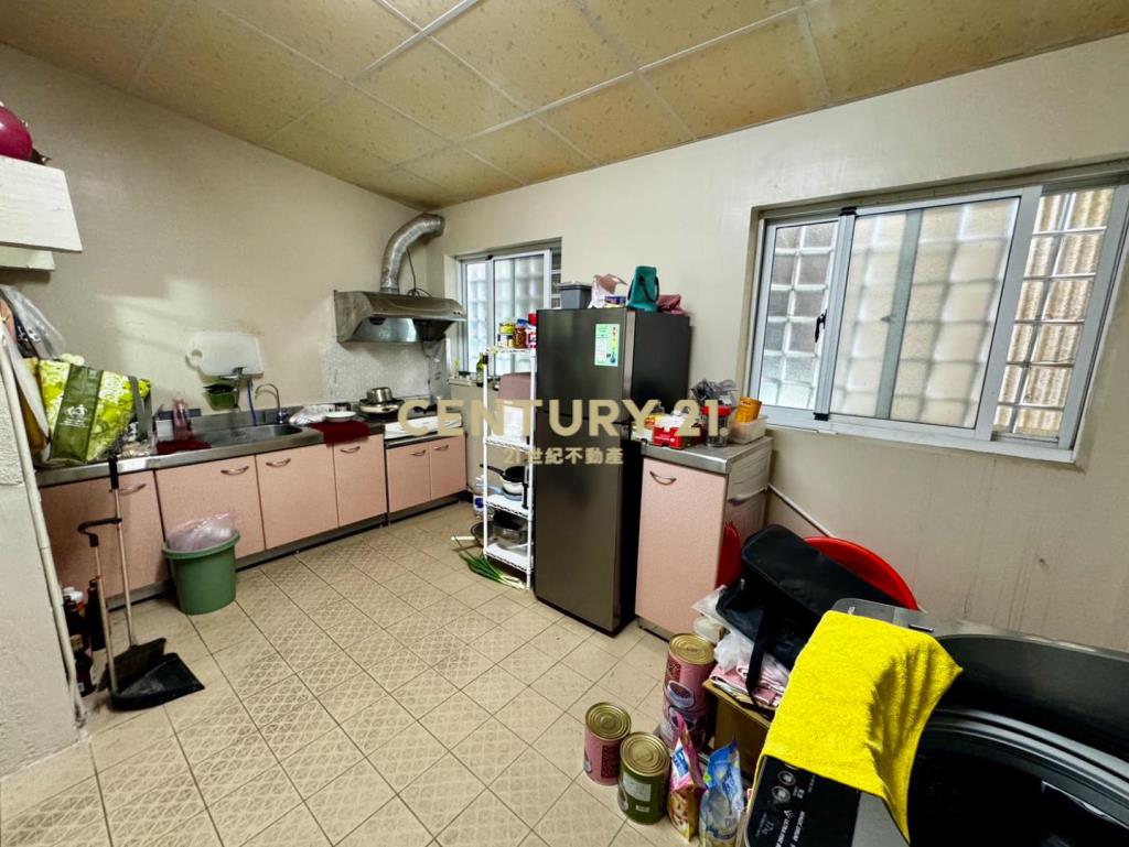 專任【台南｜南區】商圈學區旁～店住美透天