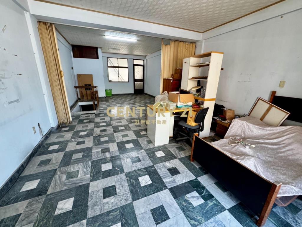 專任【台南｜南區】商圈學區旁～店住美透天