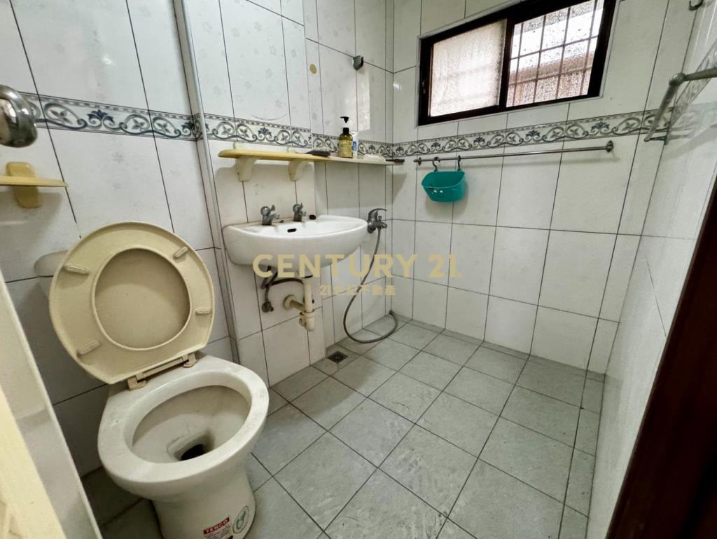 專任【台南｜南區】商圈學區旁～店住美透天