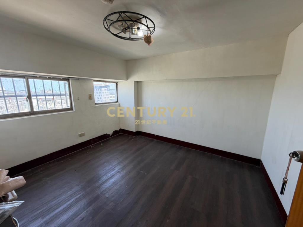 近高榮工業區低總價4房美華廈