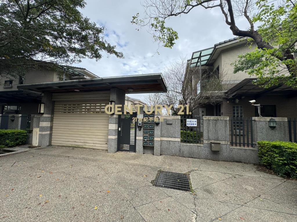 青埔A17旁庭園雙拼豪華別墅