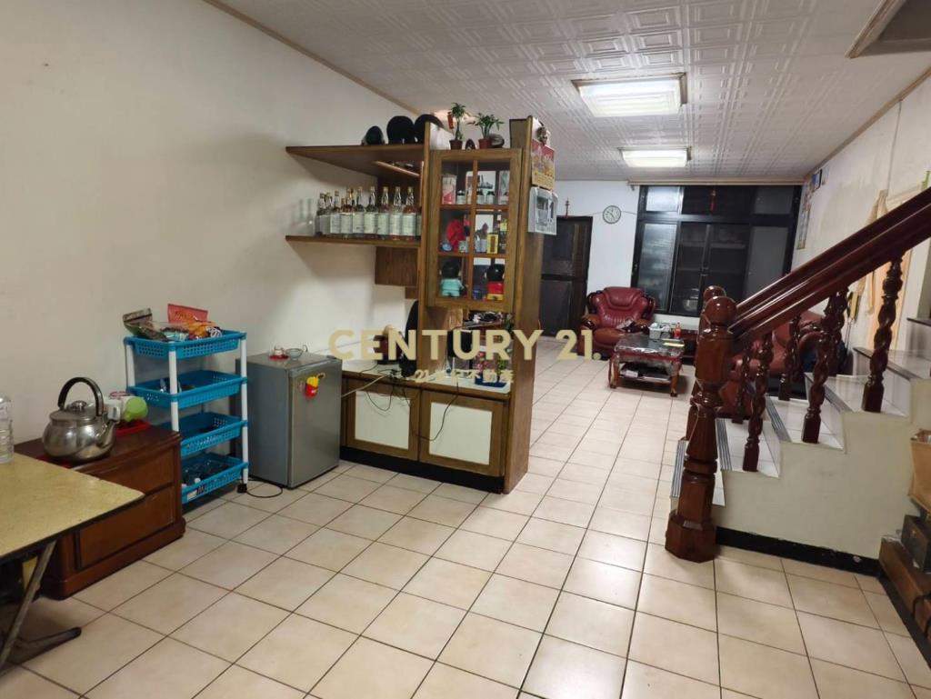 桃園後火站邊間有孝親房美透天