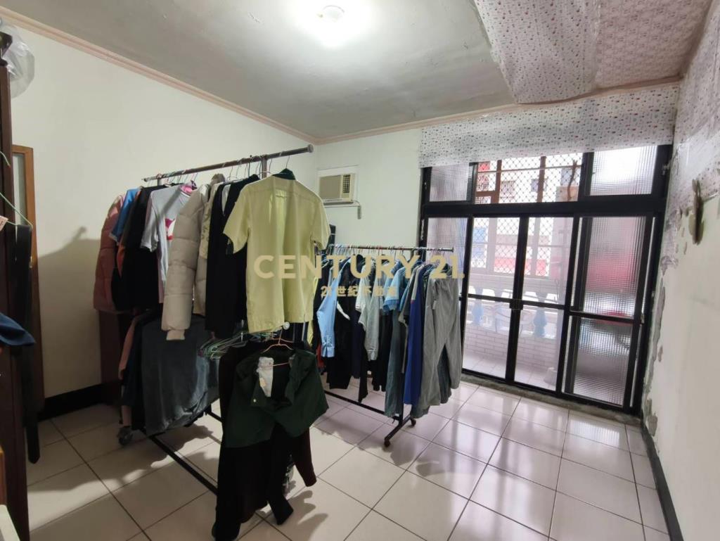 桃園後火站邊間有孝親房美透天