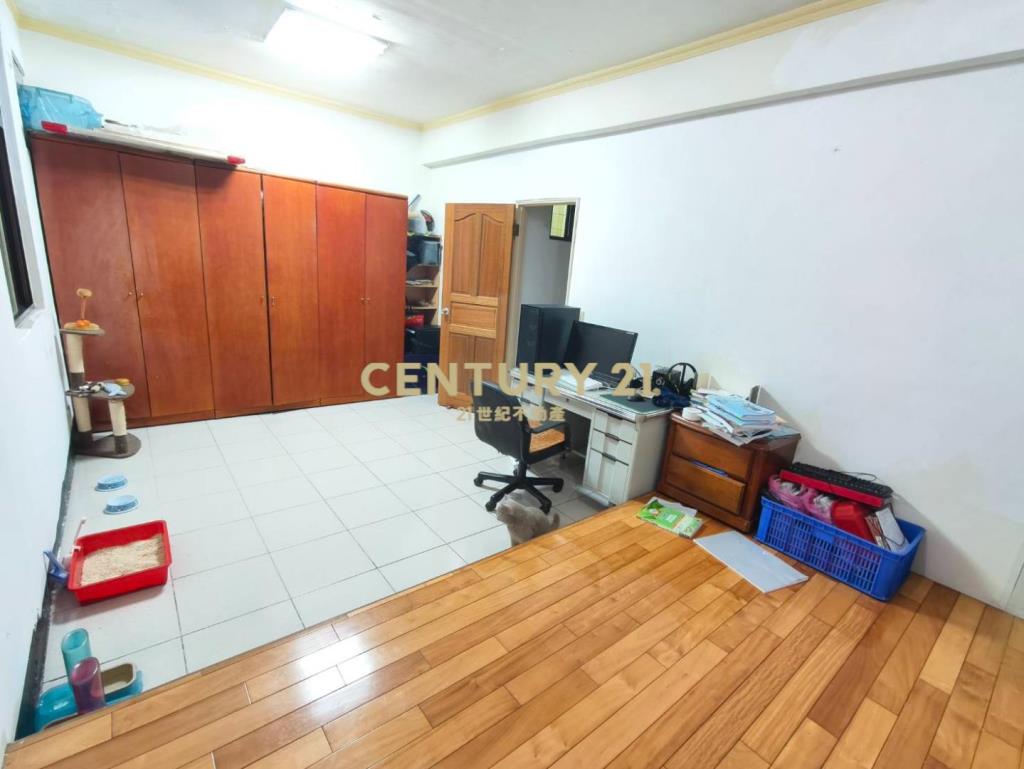 桃園後火站邊間有孝親房美透天