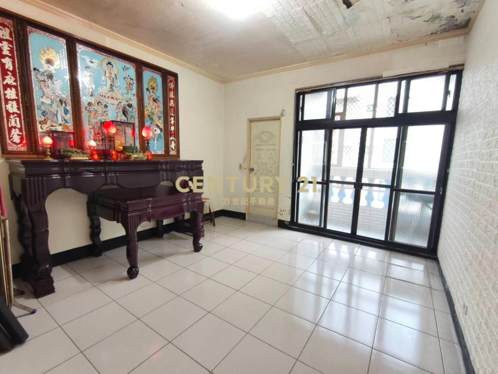 桃園後火站邊間有孝親房美透天