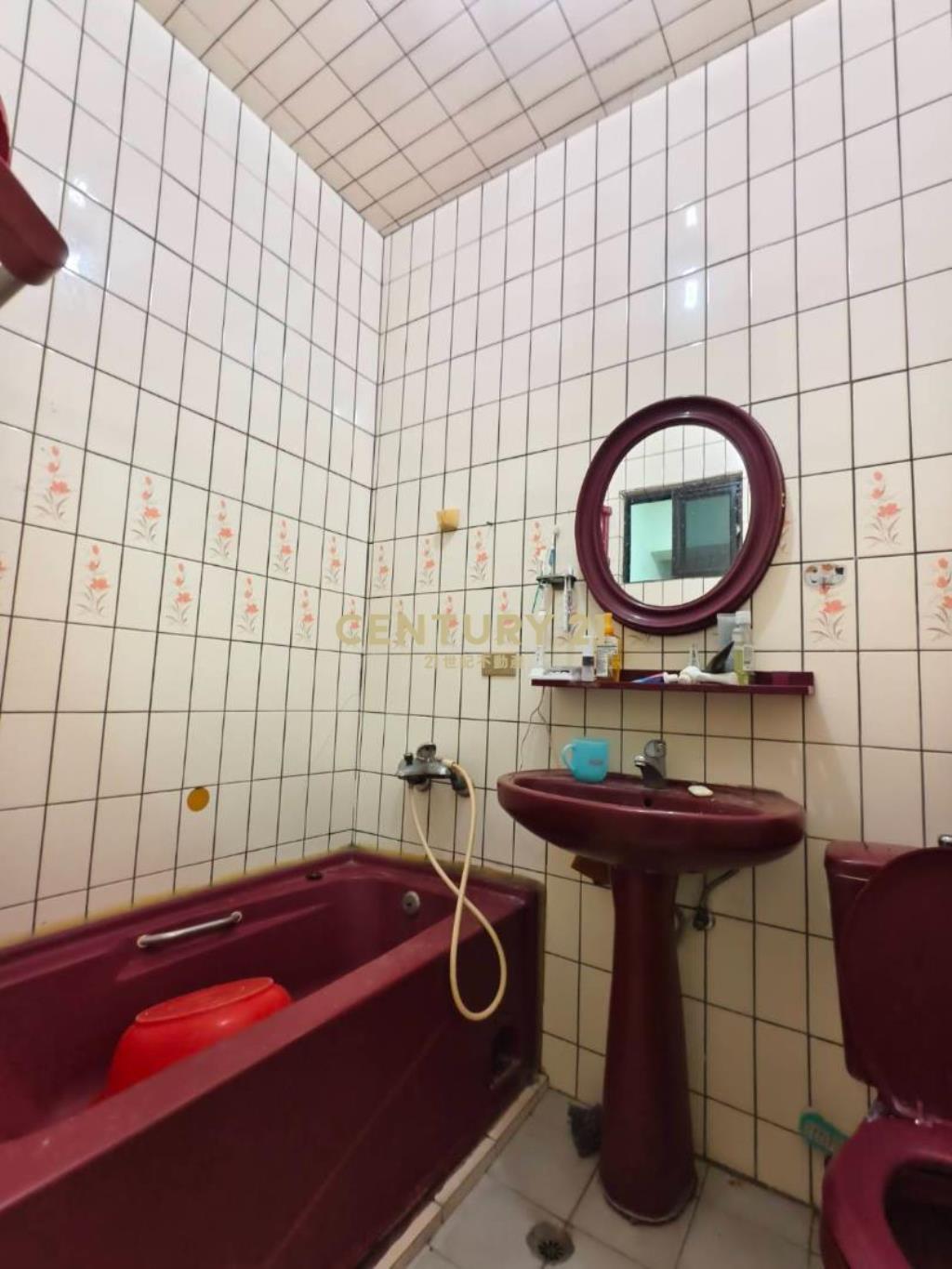 桃園後火站邊間有孝親房美透天