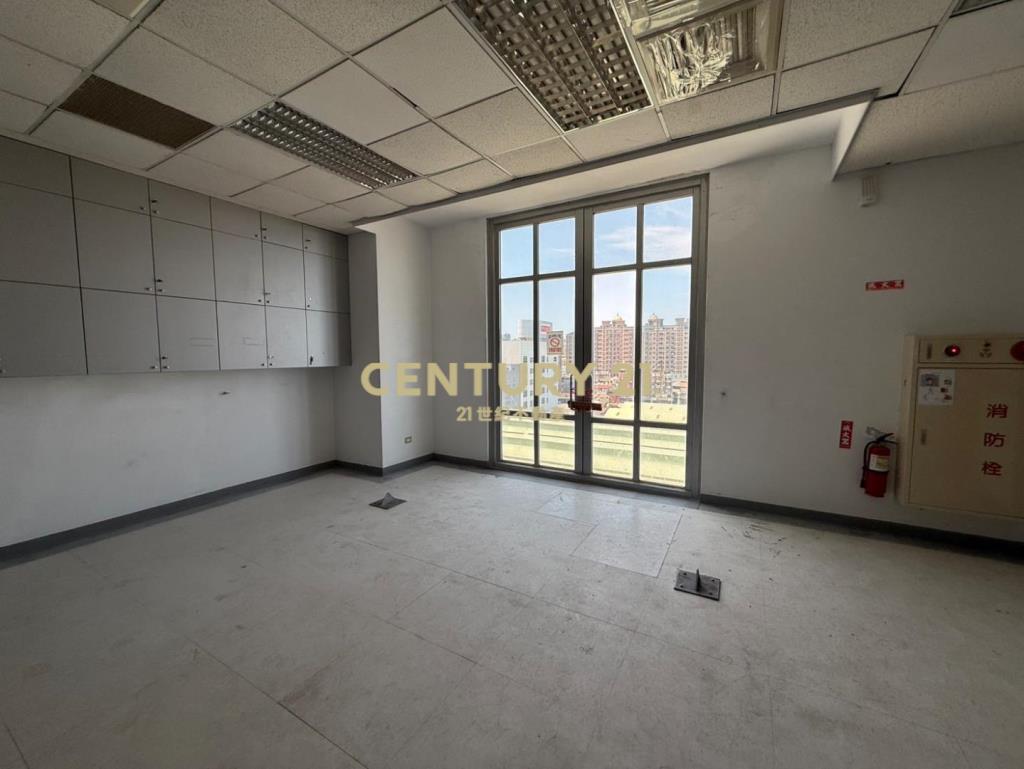 出租 中壢工業區稀有一樓廠辦