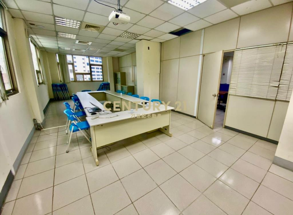 新竹清大旁廠房5樓