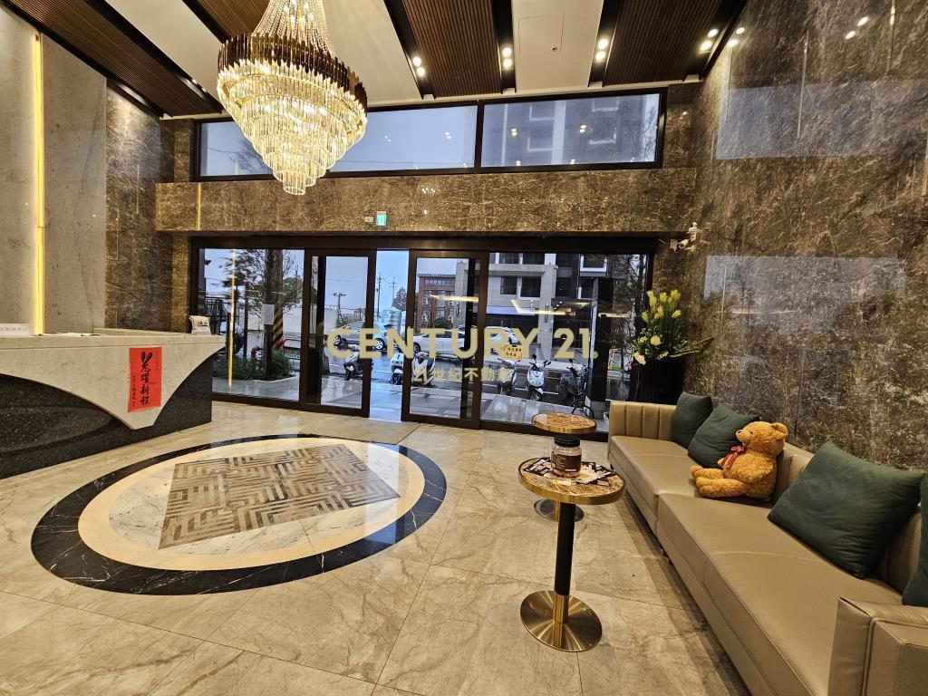 華興池第一排稀有三套房車自用收租好棒