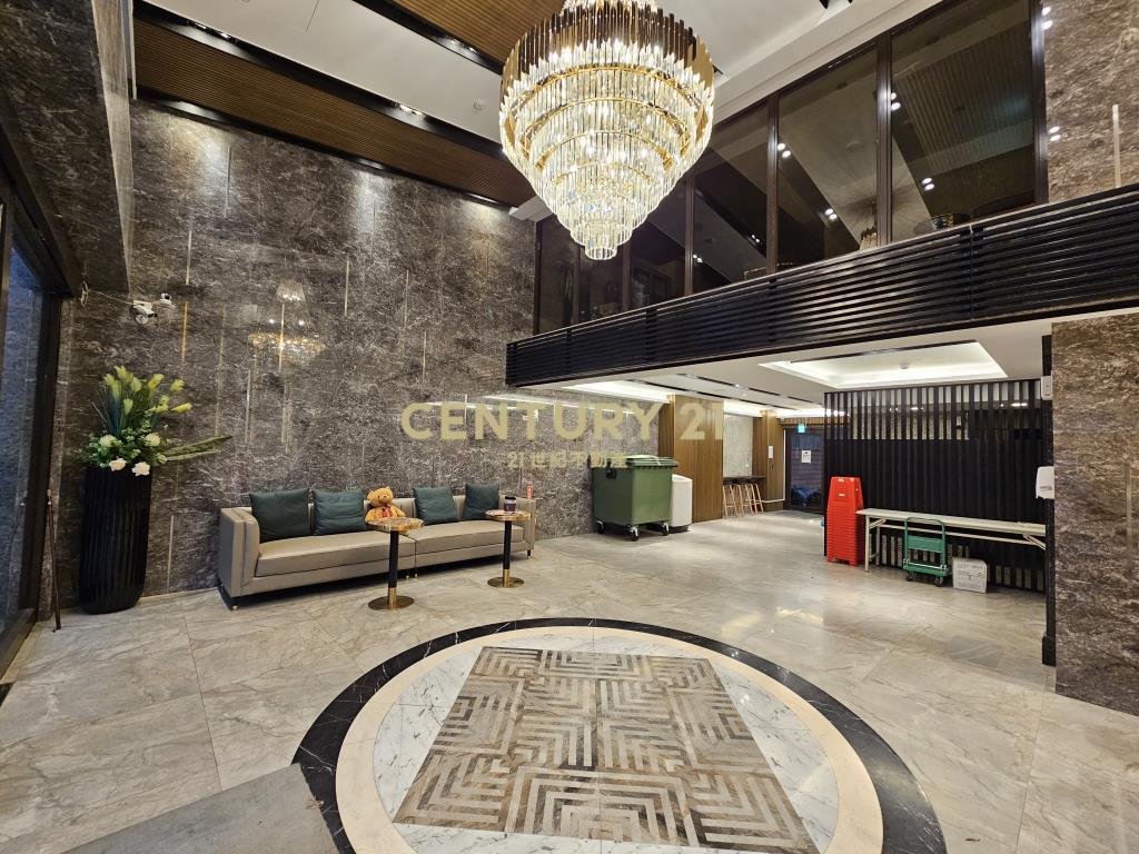 華興池第一排稀有三套房車自用收租好棒